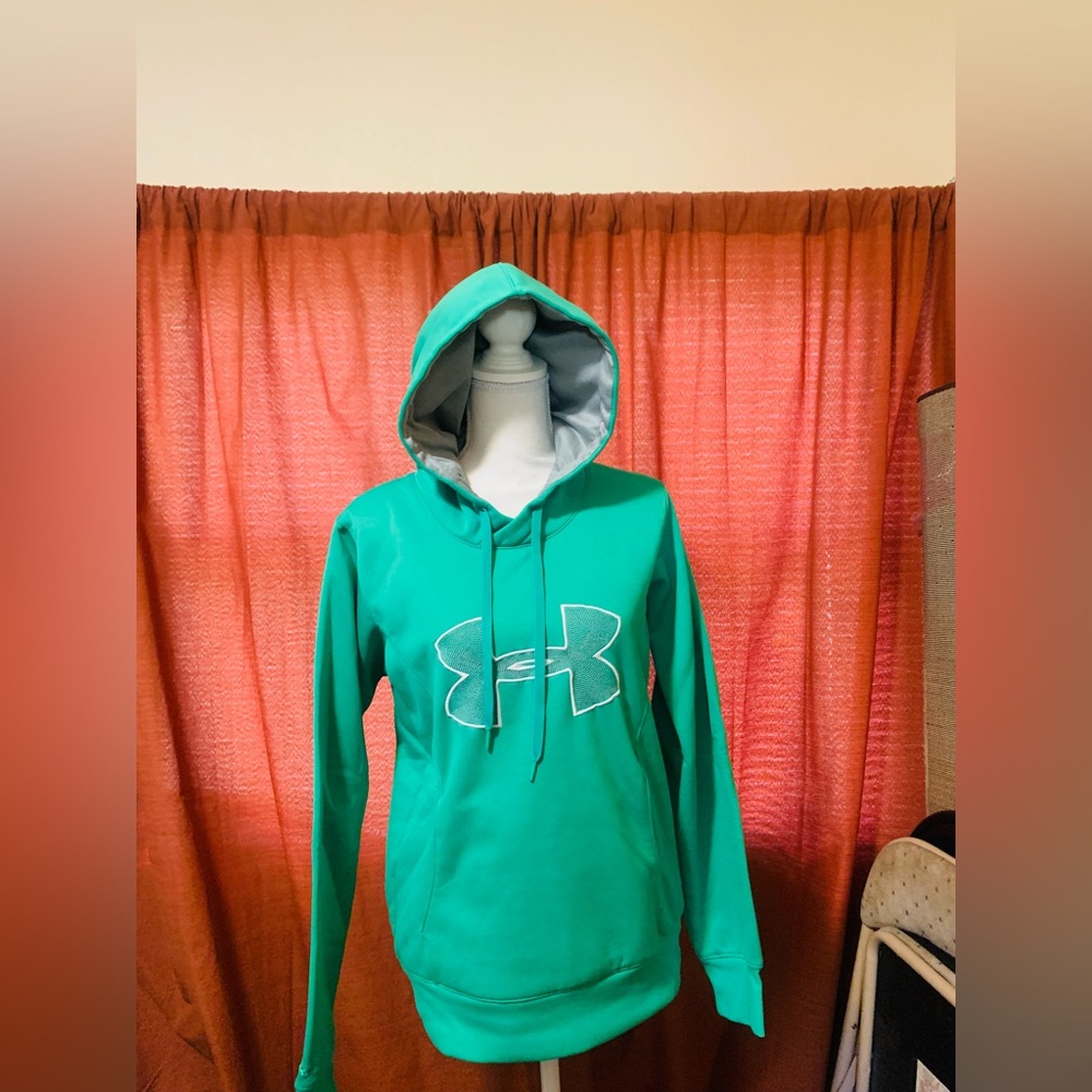Under armor sweatshirt